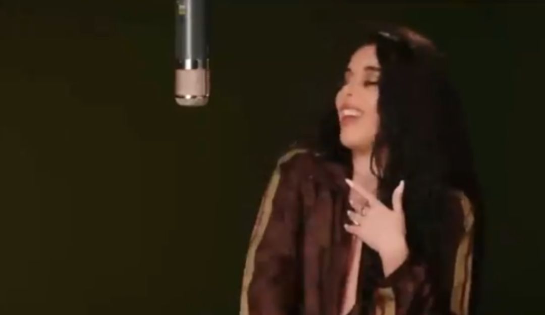 Nueva versión de Hawai: "Sabes que no me haces falta nada": la réplica a Hawái de Maluma