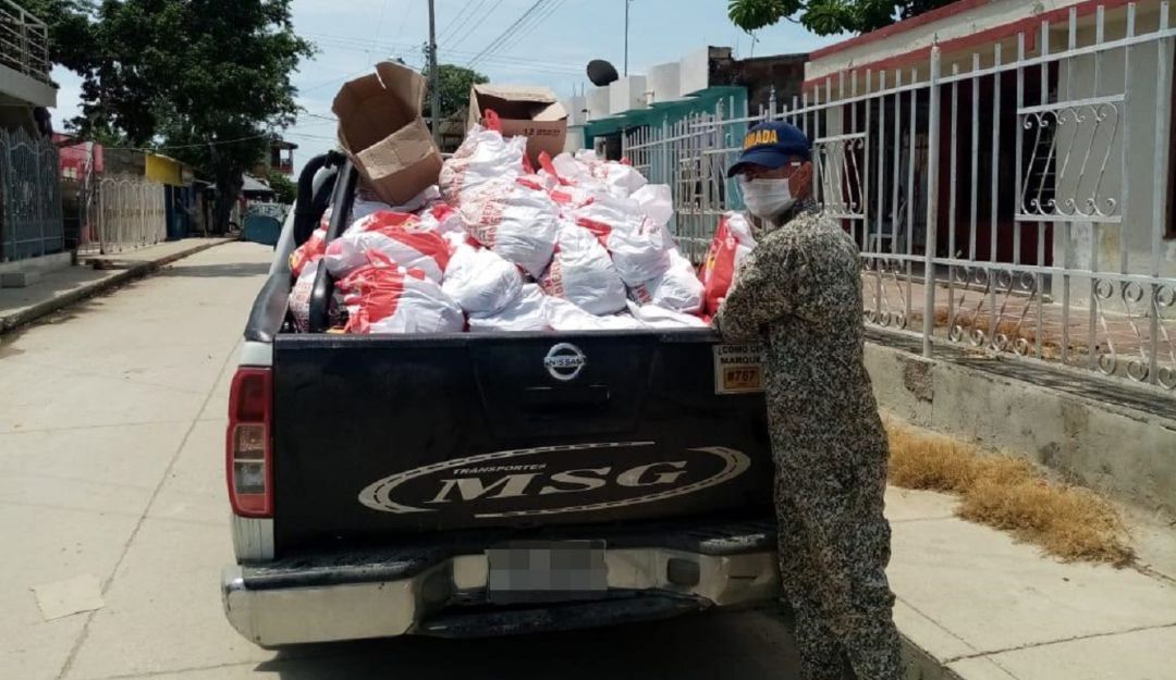 Armada en Cartagena: Armada apoya entrega de ayudas humanitarias en Cartagena