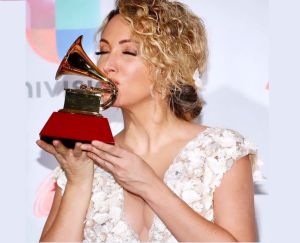 Música: Erika Ender la creadora de “Despacito” pide “Darnos un día” Música: Erika Ender la creadora de “Despacito” pide “Darnos un día”