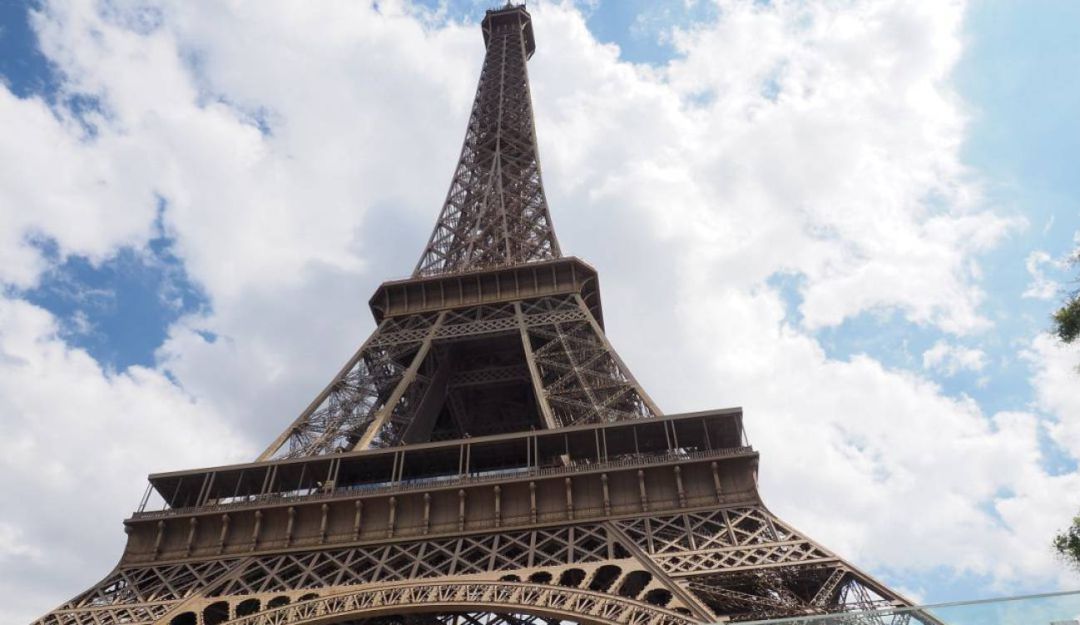 Presunta explosión en París, Francia: Un estruendo azota París