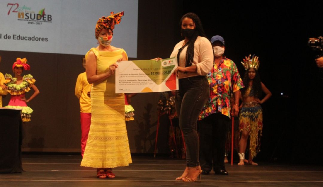 Colegios en Cartagena: Colegios reciben premios por su desempeño en Fiestas de Independencia 2019