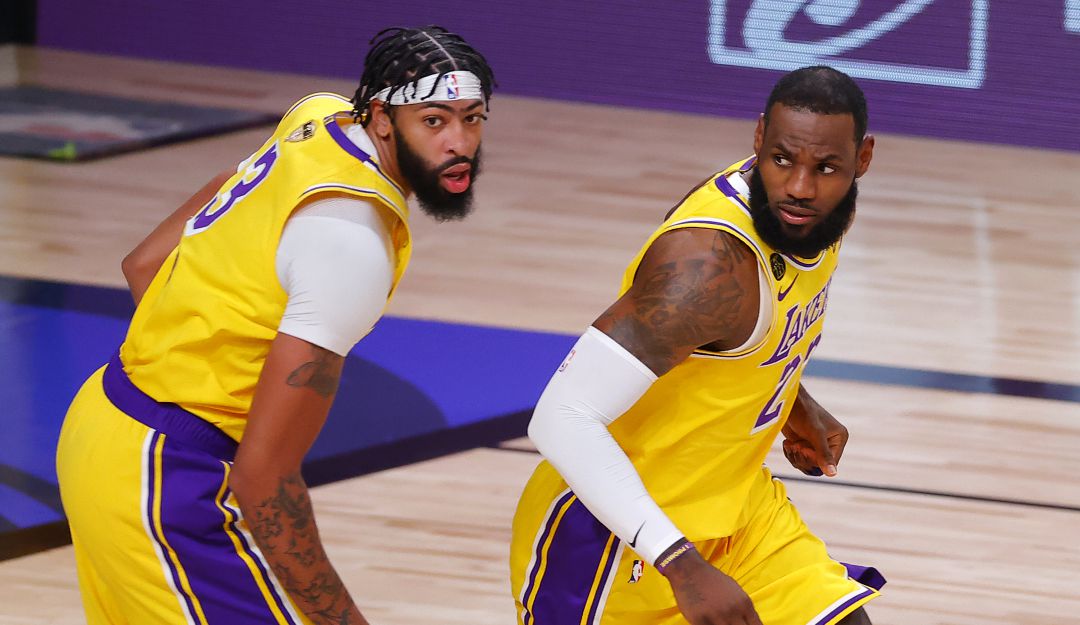 Finales de la NBA: Los Lakers derrotan a los Heat en el arranque de finales de la NBA