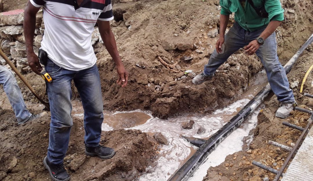 Fuga de agua deja sin servicio de acueducto 21 barrios de Sincelejo