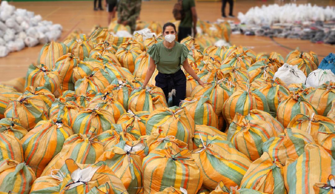 ROPA DONACION MUEJRES GESTORA SOCIAL SANTANDER: 60 toneladas de ropa se entregarán a 20 mil mujeres de Santander
