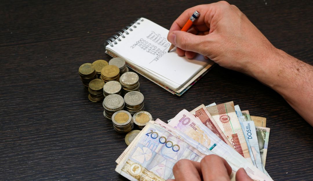 Al menos 114.000 personas están a la espera del subsidio al desempleo