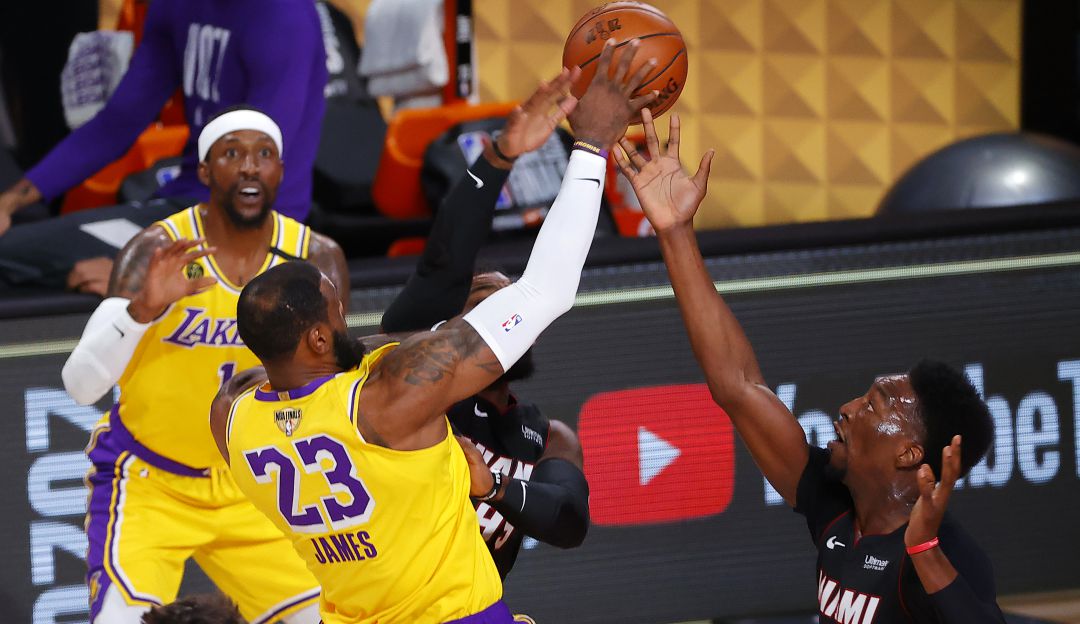 Finales NBA: LeBron James y Davis ponen a Lakers a un triunfo del título de campeones
