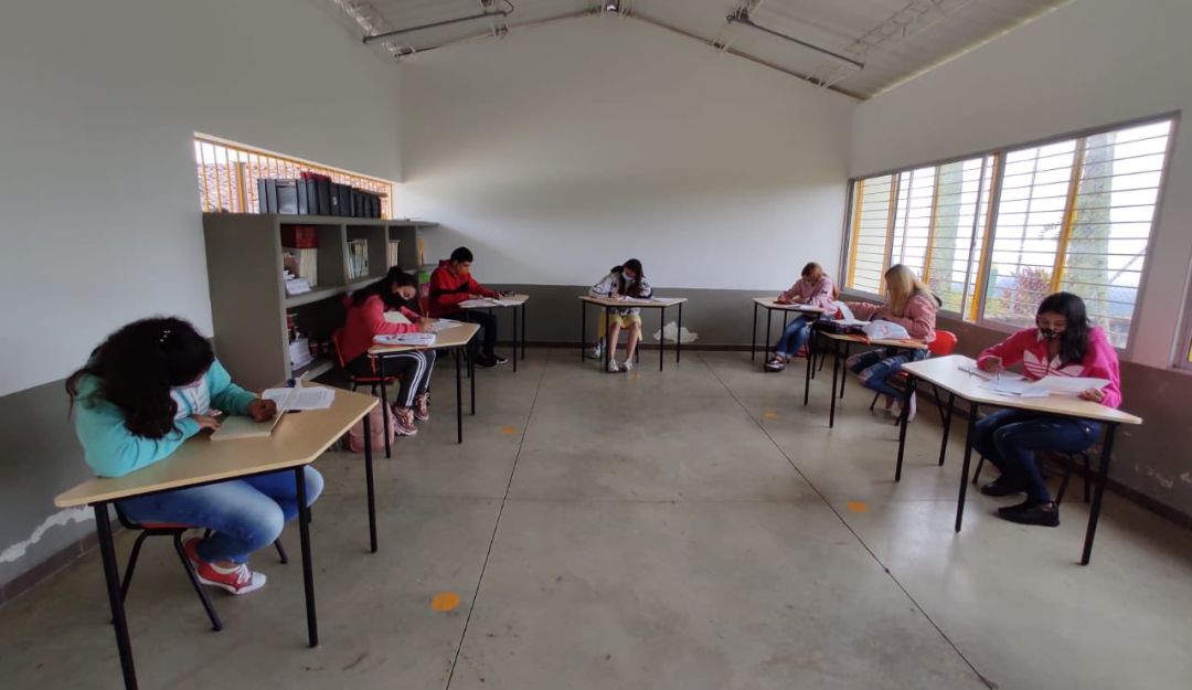 Colegios oficiales en Antioquia, a la espera del suministro de agua
