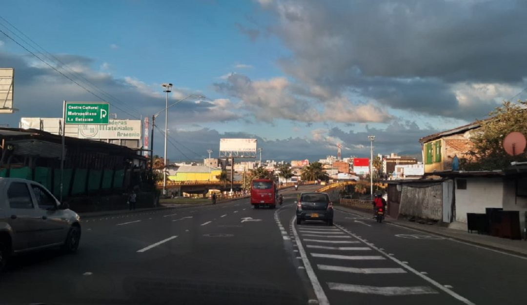 Carrera 18 en Armenia antes de los puentes de las 26 en la capital del Quindío