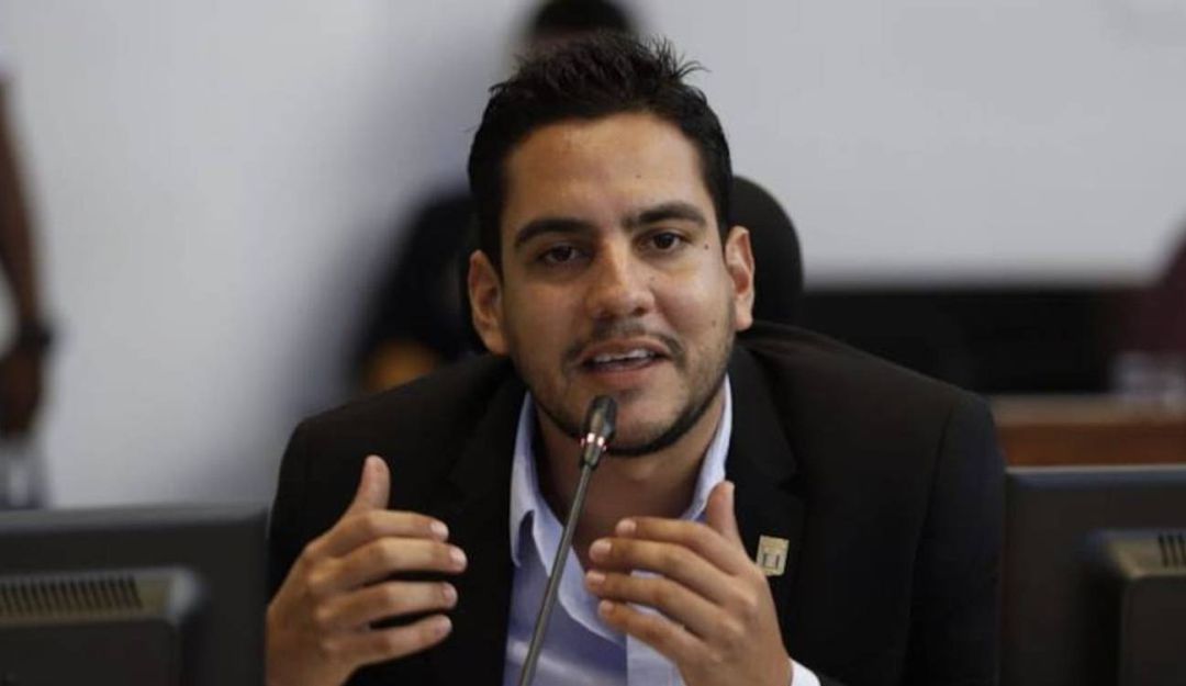 Amenazas Alex Flórez: El concejal Alex Flórez denuncia amenazas de un grupo armado Amenazas Alex Flórez: El concejal Alex Flórez denuncia amenazas de un grupo armado