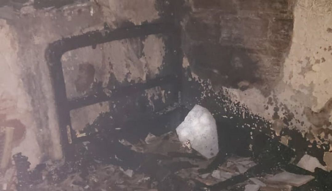 Incendio en Cartagena: Una persona resulta quemada tras incendio en Cartagena