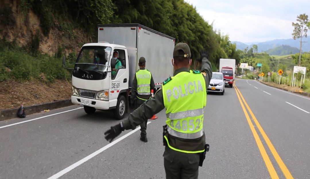 Operativos de seguridad en vías de Caldas.