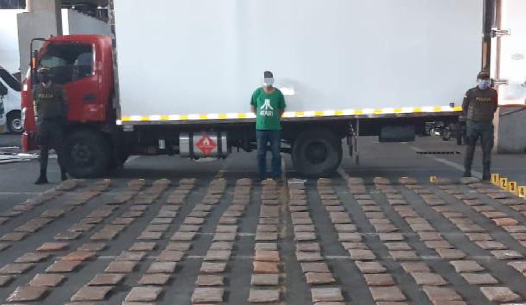 bucaramanga, SANTANDER, NARCOCAMIÓN POLICÍA MARIHUANA: Policía detectó un "narcocamión" en el centro de Bucaramanga