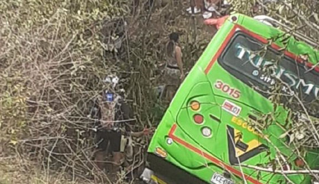 Accidente de tránsito en la vía Palmira - El Cerrito: 15 personas lesionadas en accidente en la vía Palmira-El Cerrito