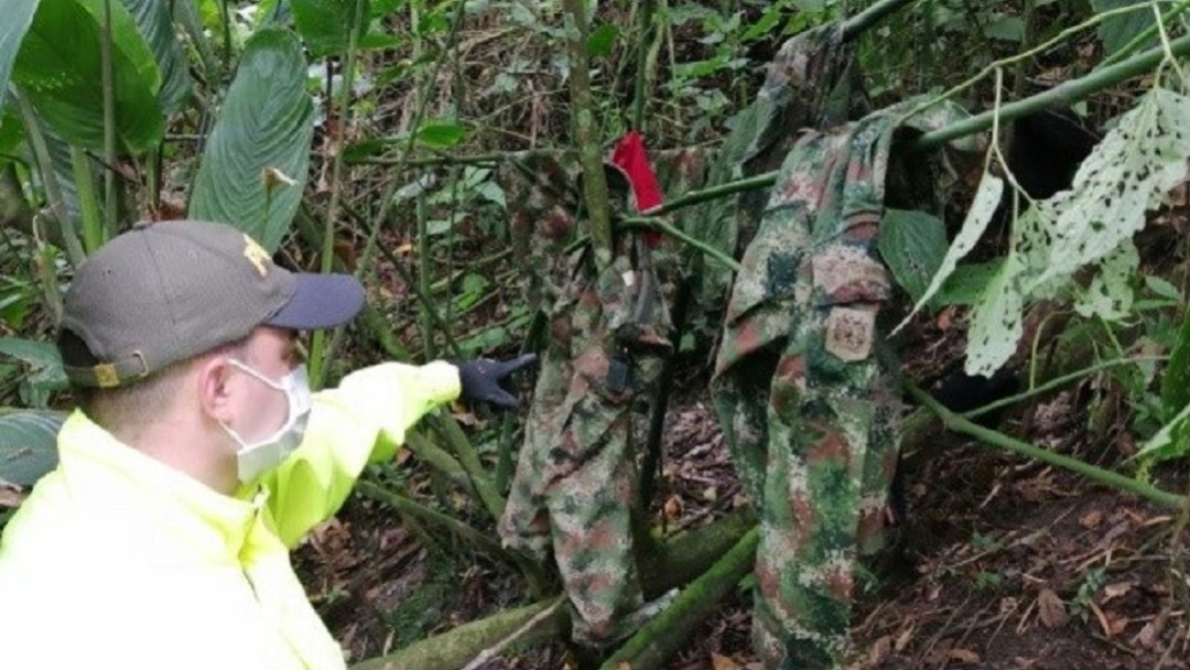 Incautan uniformes de Ejército que eran utilizados para hechos de extorsión