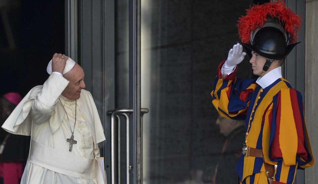 Coronavirus Vaticano Papa Francisco: Crecen los contagios entre los guardias del Papa Francisco