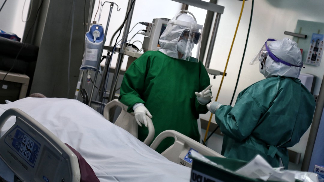 Gremio médico en Antioquia rechazó suspensión de pruebas PCR a viajeros