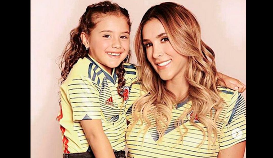 Daniela Ospina hija Tiktok: Daniela Ospina no se resistió e hizo famoso baile de Tiktok junto a su hija