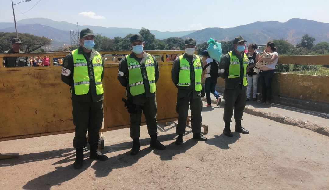 Colombia busca abrir puentes internacionales con Venezuela: Gremios económicos rechazan cierre indefinido de frontera