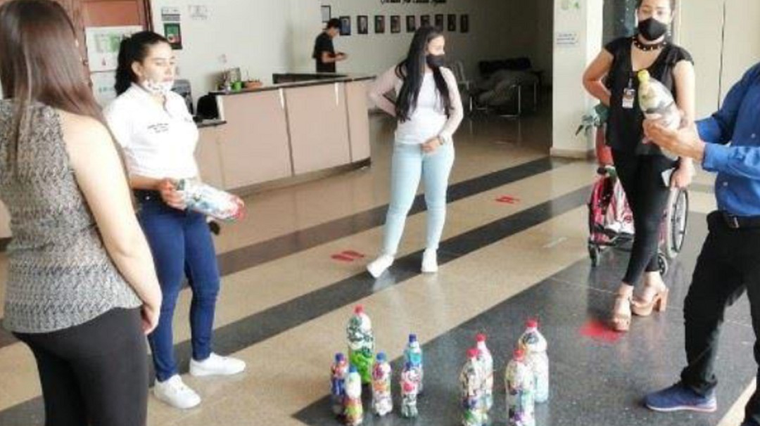 "Embotella La Contaminación" concurso ambiental en la Tebaida