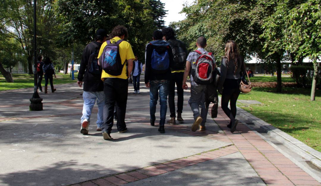 Becas a jóvenes de escasos recursos: A jóvenes y campesinos, se les pagará la universidad durante cinco años