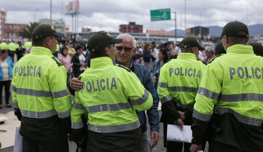 Noticias Bogotá: 240 policías están siendo capacitados en prevención de feminicidios