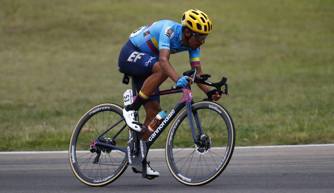 Colombianos en La Vuelta: Daniel Felipe Martínez llega a la Vuelta con ganas de pelear la general