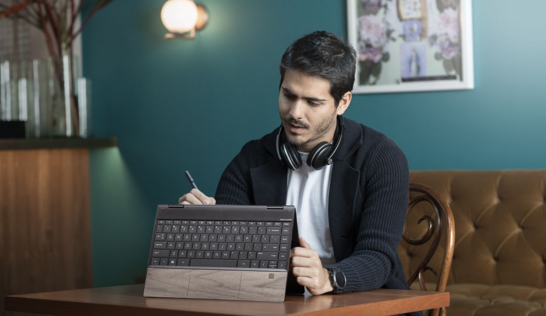 Activa tu creatividad y trabaja donde quieras con el portátil HP ENVY x360: Activa tu creatividad y trabaja donde quieras con el portátil HP ENVY x360