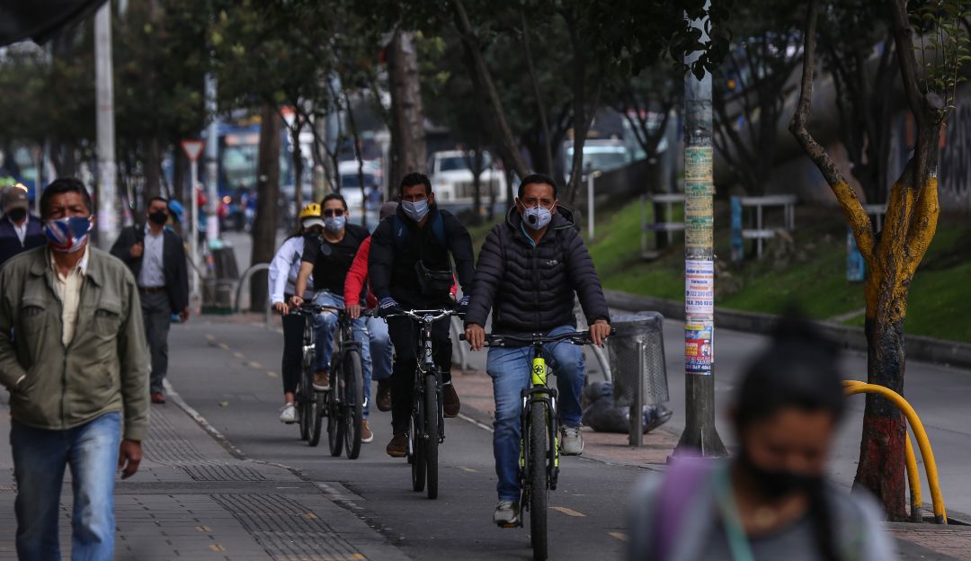 Gremios piden a los manifestantes cumplir protocolos de bioseguridad: "No respetar los protocolos podría traer retroceso en la economía"