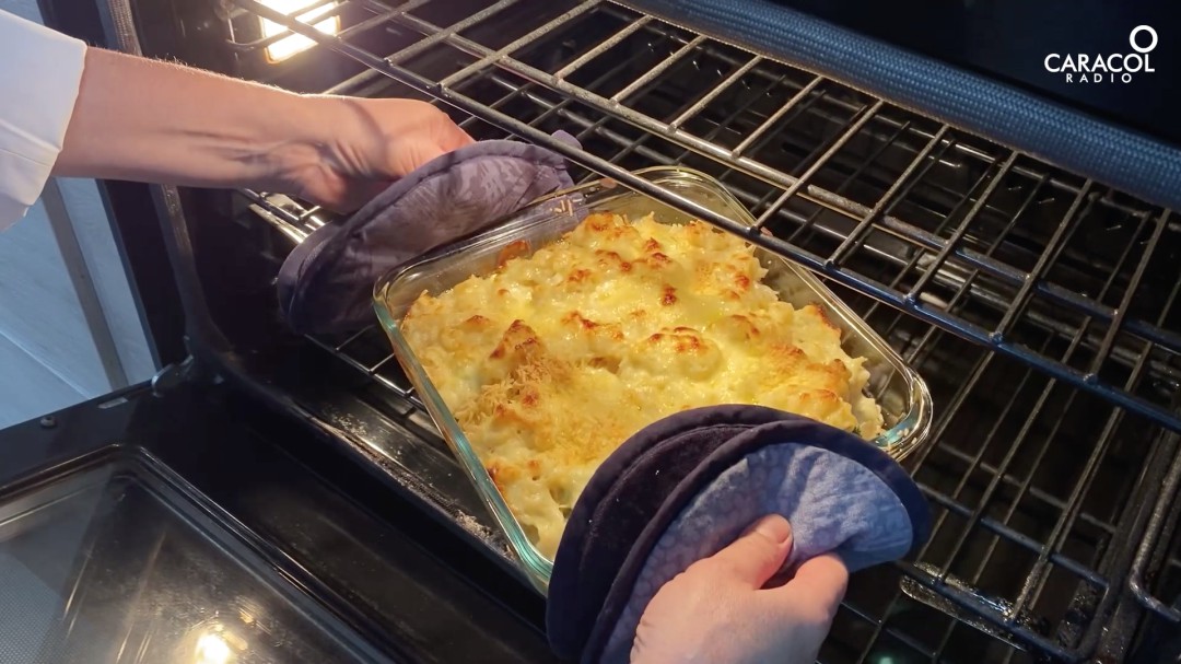 Molde de tornillos con atún y brocoli gratinados