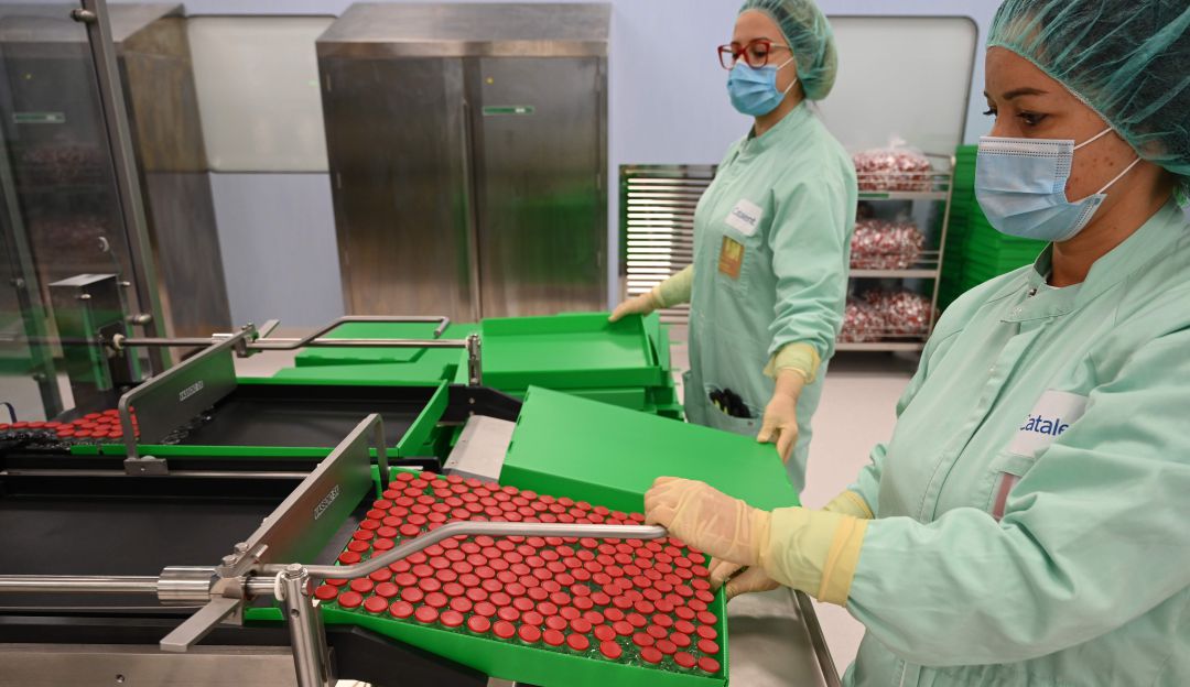 Coronavirus AstraZeneca Oxford Estados Unidos: AstraZeneca y Oxford reanudan ensayos clínicos en EE.UU.