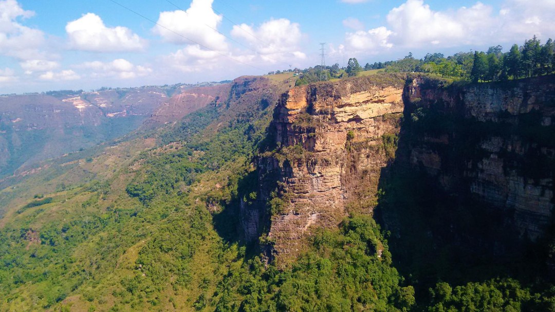 VIDEO: Controlan llegada de turistas al Salto del Duende