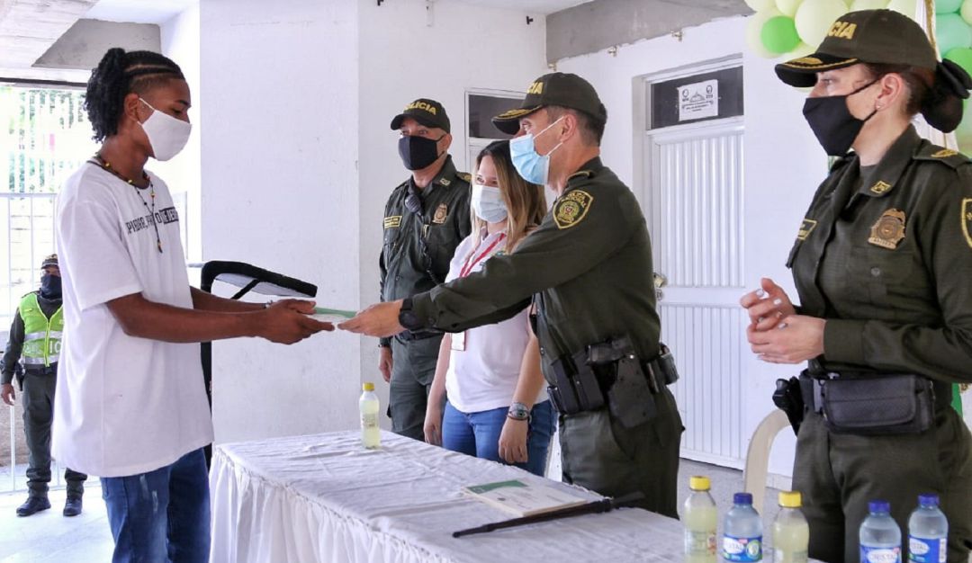 Jóvenes en riesgo en Cartagena: Jóvenes en Riesgo se capacitan en prevención del delito en Cartagena