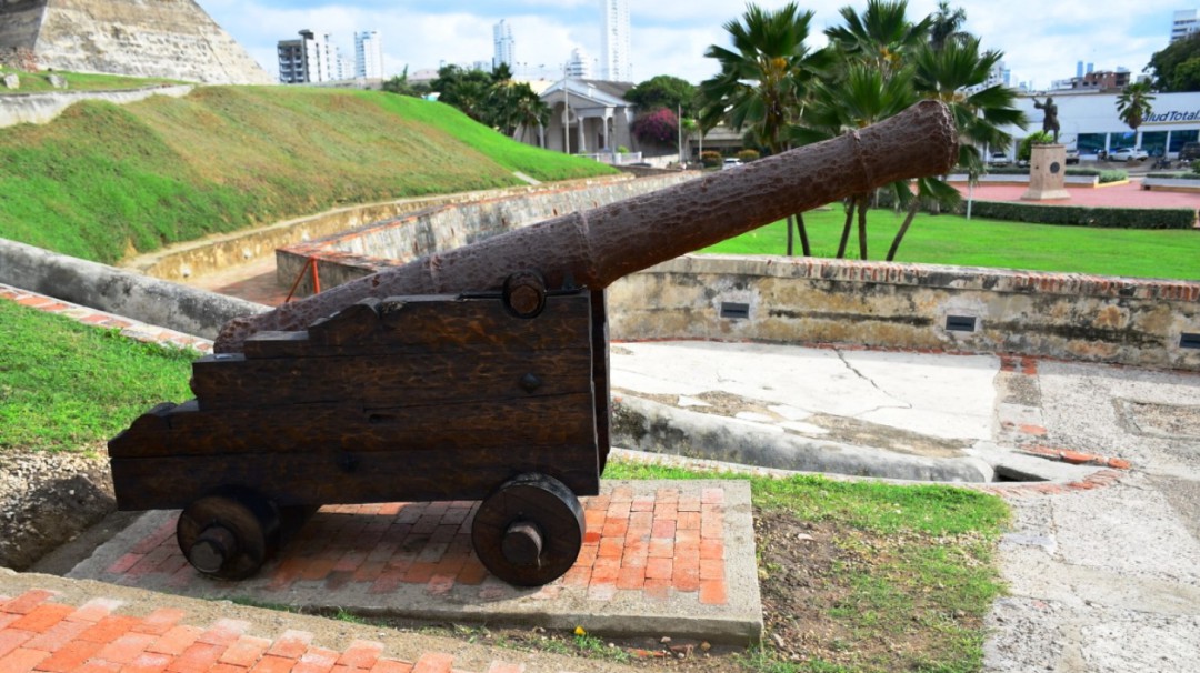 Castillo de San Felipe estrena cureña en uno de sus cañones