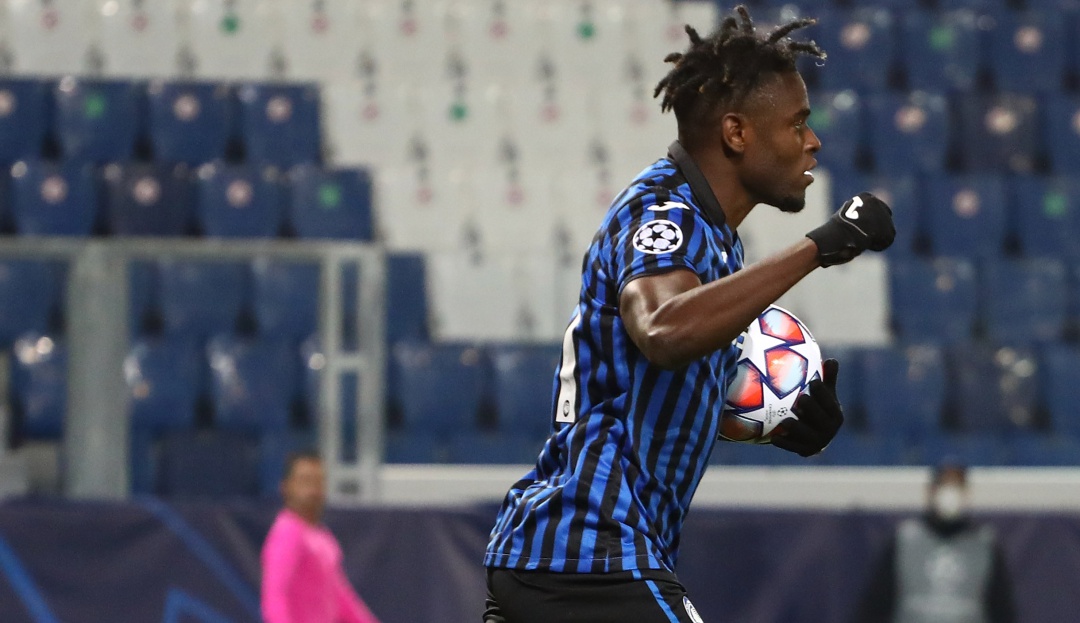 Duvan Zapata Atalanta Champions: Doblete de Duván Zapata salvó un punto para el Atalanta en Champions