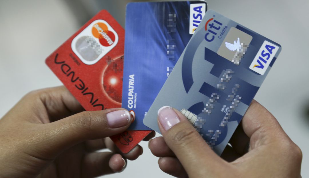 Intereses tarjeta de crédito: La tasa de usura para noviembre será de 26,76% y baja 38 puntos básicos