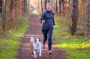 La Osteoporosis tiene gran incidencia en la mujer. La Osteoporosis tiene gran incidencia en la mujer.