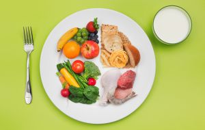 Es importante ingerir una dieta rica en lácteos, verduras de tallo verde, pescado. Es importante ingerir una dieta rica en lácteos, verduras de tallo verde, pescado.