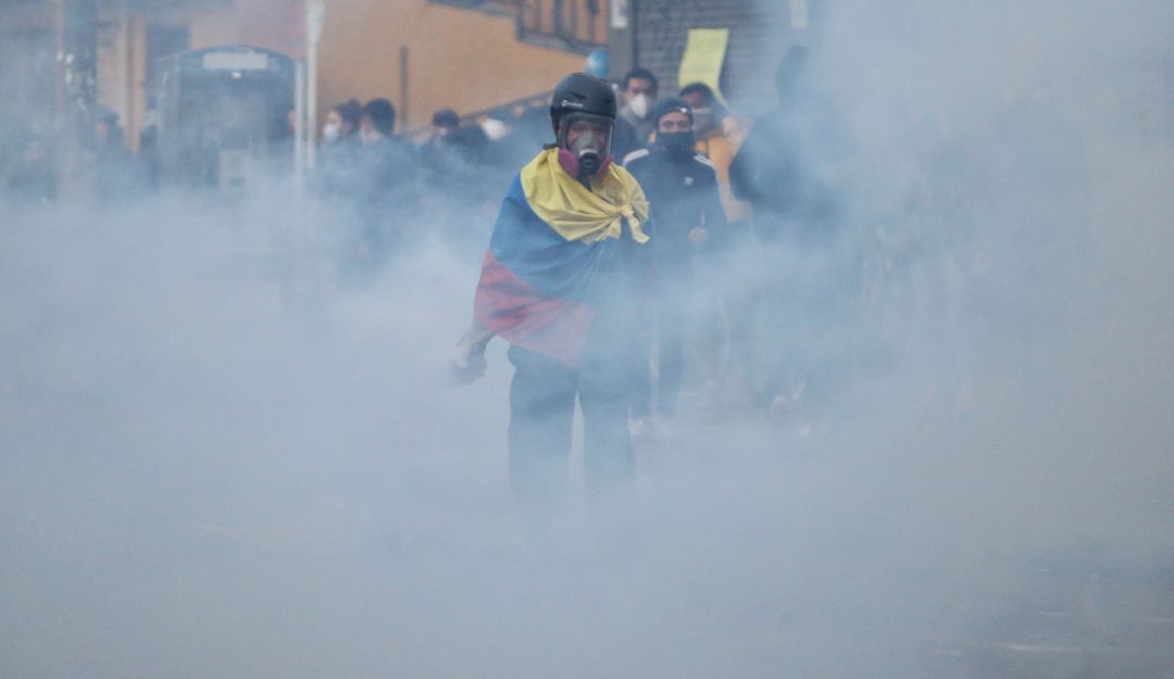 Gases lacrimógenos en protestas: Ordenan suspensión inmediata de uso de gases lacrimógenos en protestas