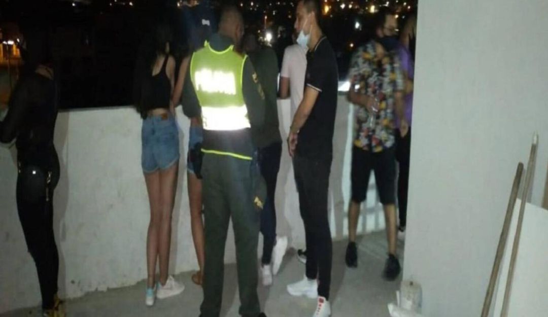 Fiestas clandestinas en Risaralda: Descubren 40 personas en fiestas clandestinas en Santa Rosa de Cabal