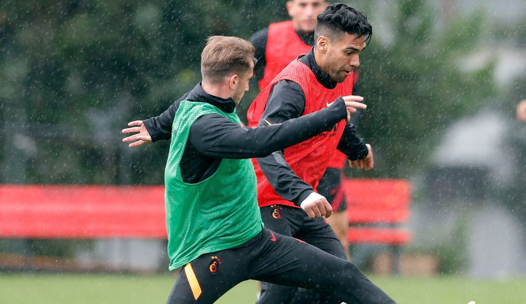 Falcao pierna derecha Eliminatorias: Galatasaray confirma gravedad de lesión de Falcao y preocupa a la Selección