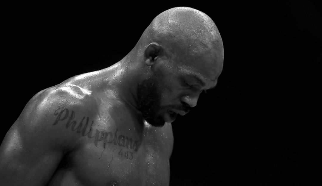 El luchador de UFC, Jon Jones, persiguió a un ladrón con una escopeta.