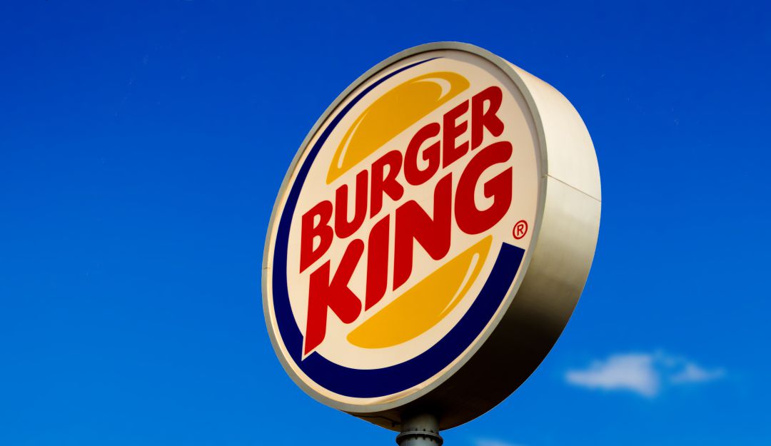 Burger King y Mcdonald's: La verdadera razón del porqué Burger King invita a comer en Mcdonald's