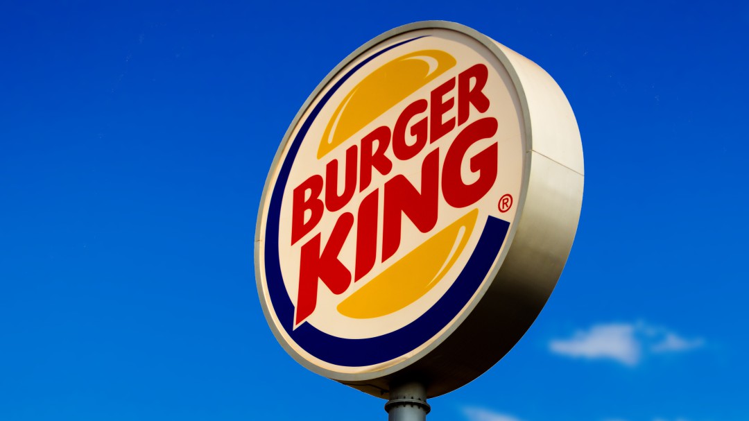 La verdadera razón del porqué Burger King invita a comer en Mcdonald's