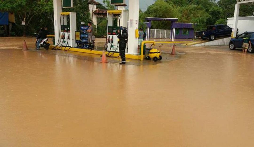 Noticias Tolima: Lluvias afectan el municipio de Carmen de Apicalá
