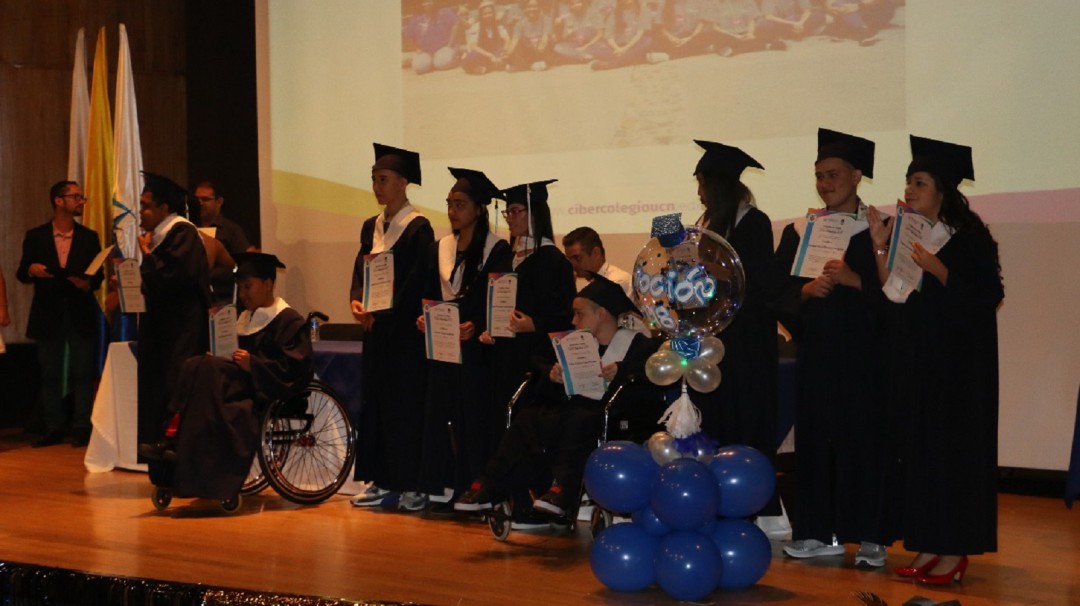 Los colegios sí podrán hacer ceremonias de grados en Medellín