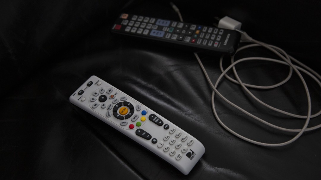 Sancionan a DirecTV por desconocer derechos de usuarios a presentar quejas