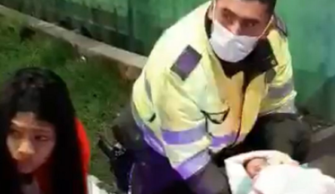 Patrullero de la policía atendió un parto en vía pública de Usme