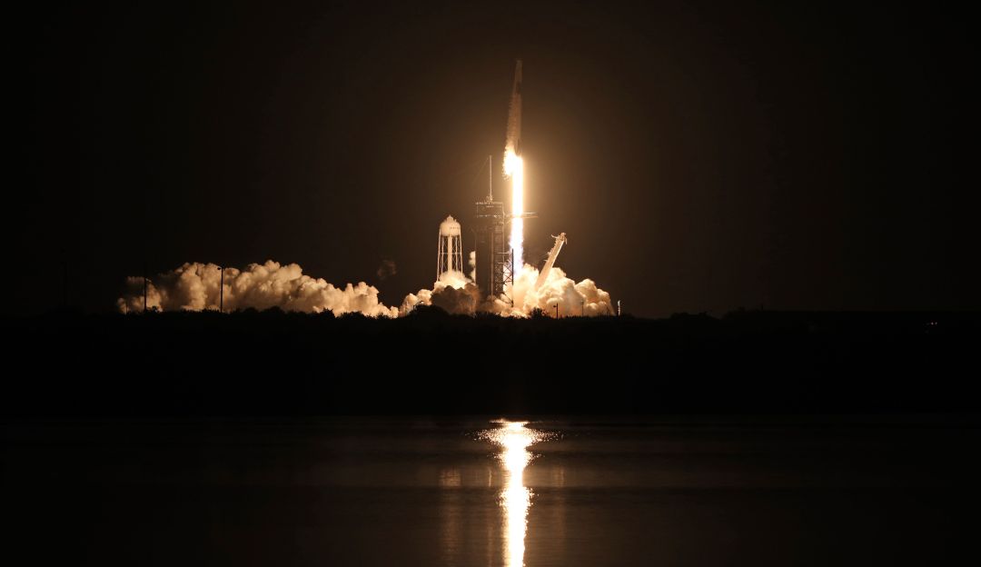 Crew Dragon: Crew Dragon de SpaceX despega con primera misión tripulada regular a bordo
