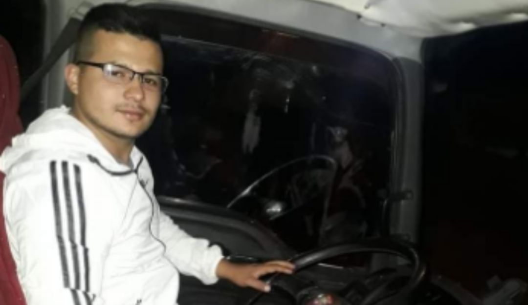 Víctima de derrumbe en Manizales: Buscan conductor manizaleño víctima del derrumbe en la vía Medellín-Quibdó