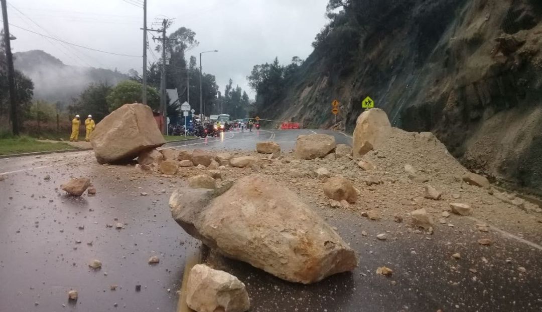 Lluvias provocan cierre de la vía Bogotá - La Calera